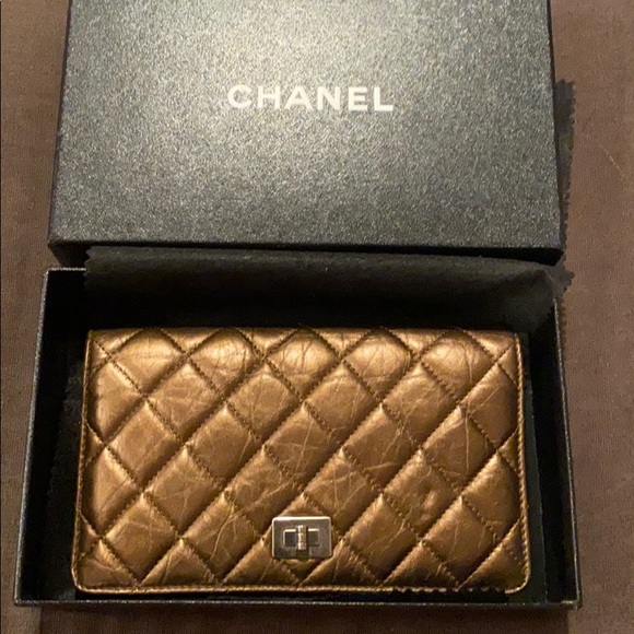 CHANEL Handbags - Chanel Wallet